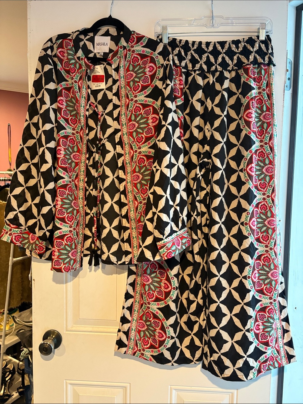 Black Floral Border Wide-Leg Pants Set - Black & Pink